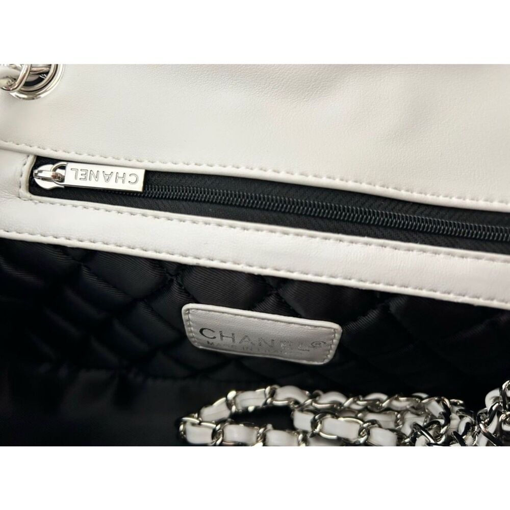 Pre-owned Chanel Classic Bag Shoulder Bag White Handbag - Picture 2 of 4